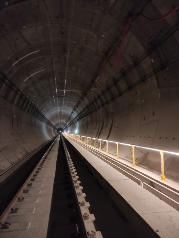 Handlaufprofil TUNEL, maßgefertigt